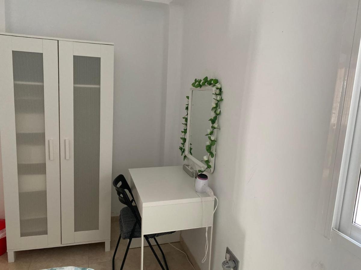 Malaga Centro Habitaciones Privada En Apartamento Compartidos Buitenkant foto